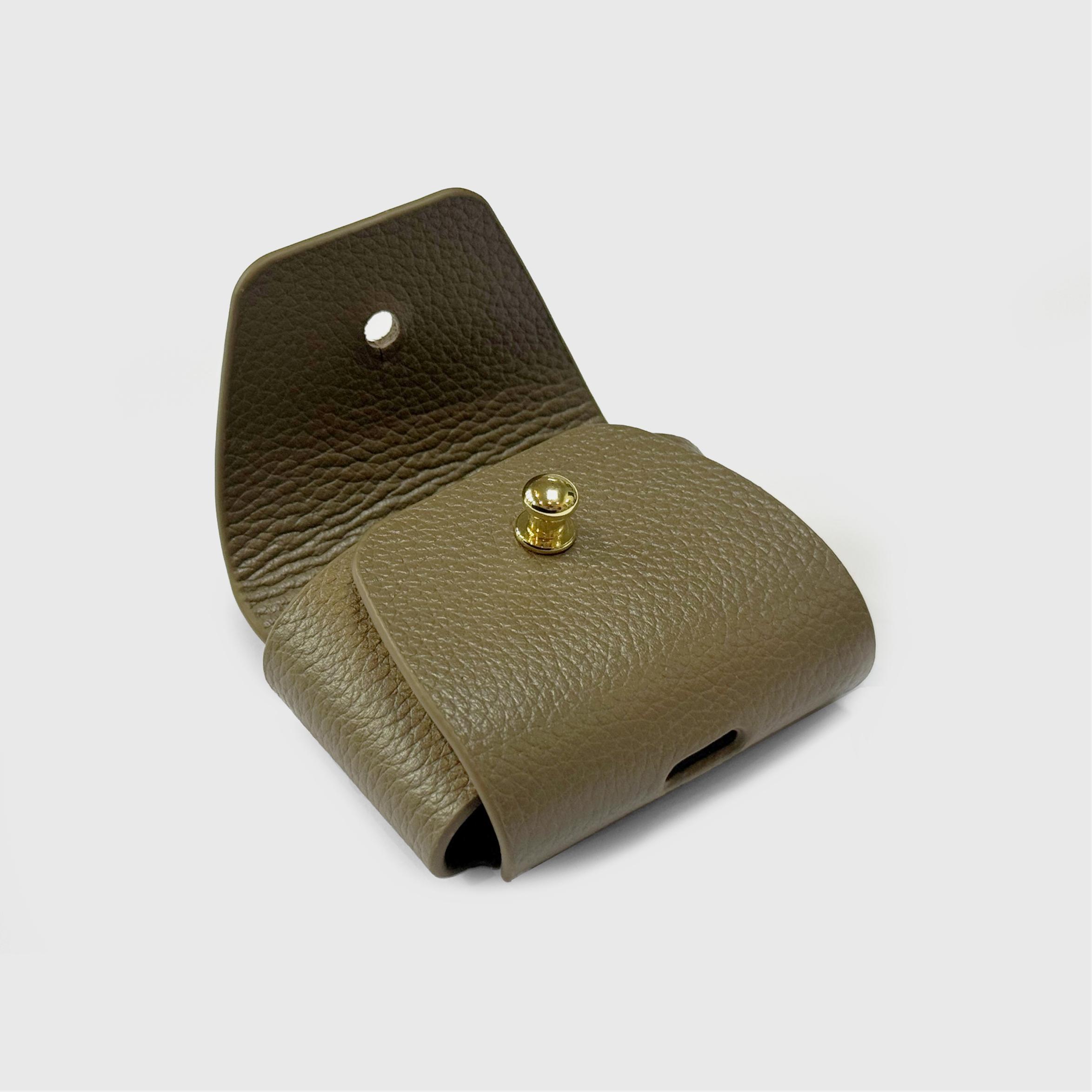 Leather AirPods Pro Pouch to store your AirPods comfortably and stylishly