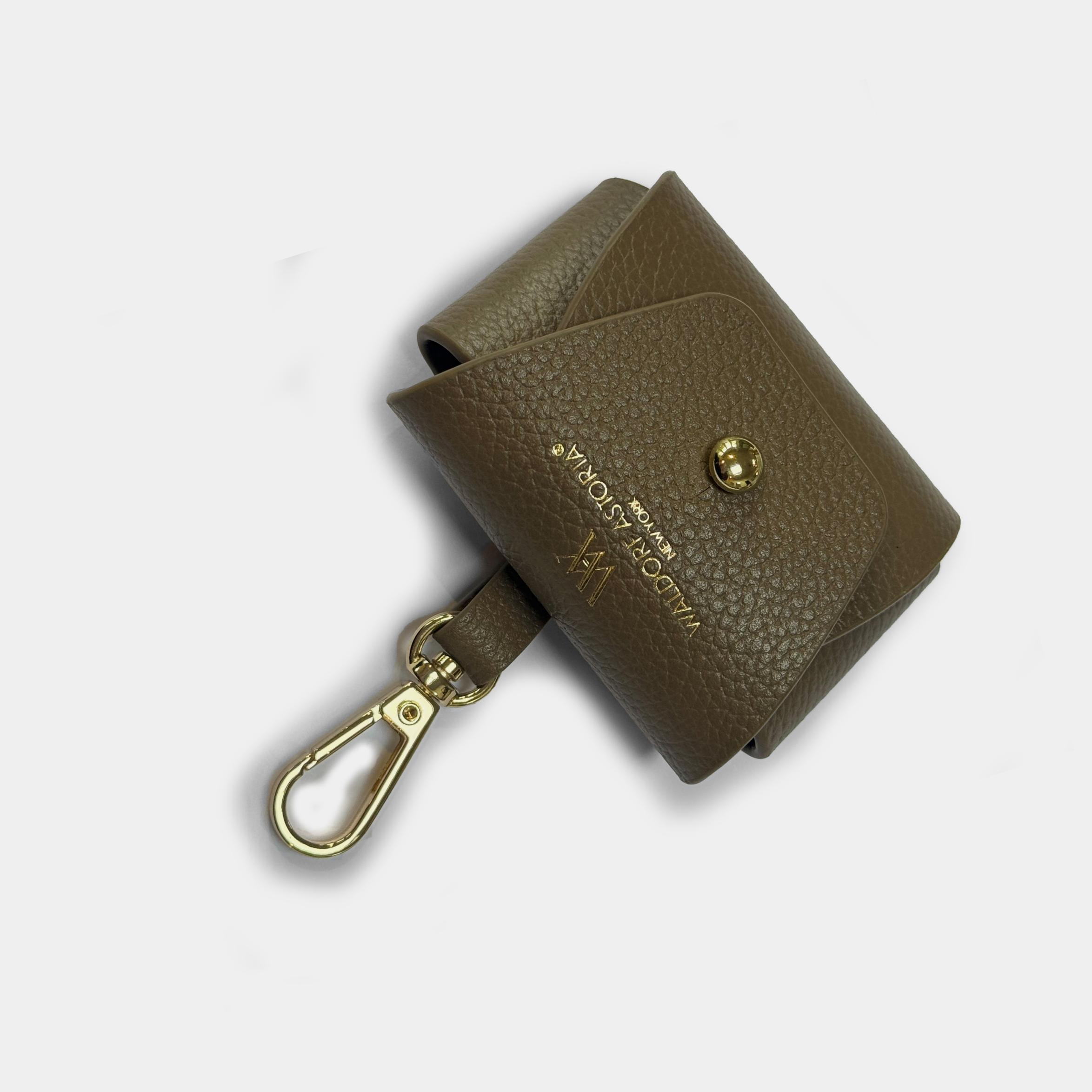 Leather AirPods Pro Pouch to store your AirPods comfortably and stylishly