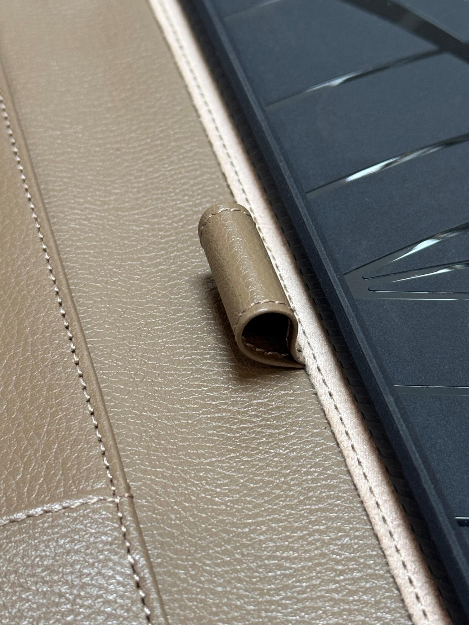 Bespoke 10.9 iPad case designed for hotels and reservations in luxurious leather
